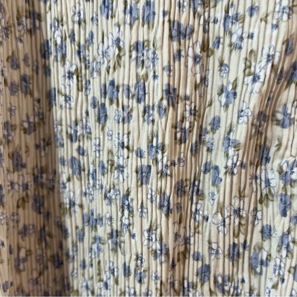 Dress Blank knee length dress worn once - Picture 4 of 12